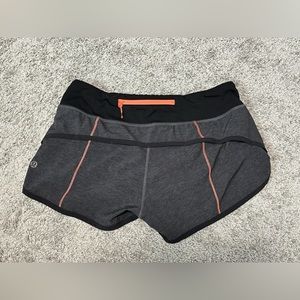 LULULEMON SIZE 4 SPEED UPS GREY AND ORANGISH BRAND NEW CONDITION